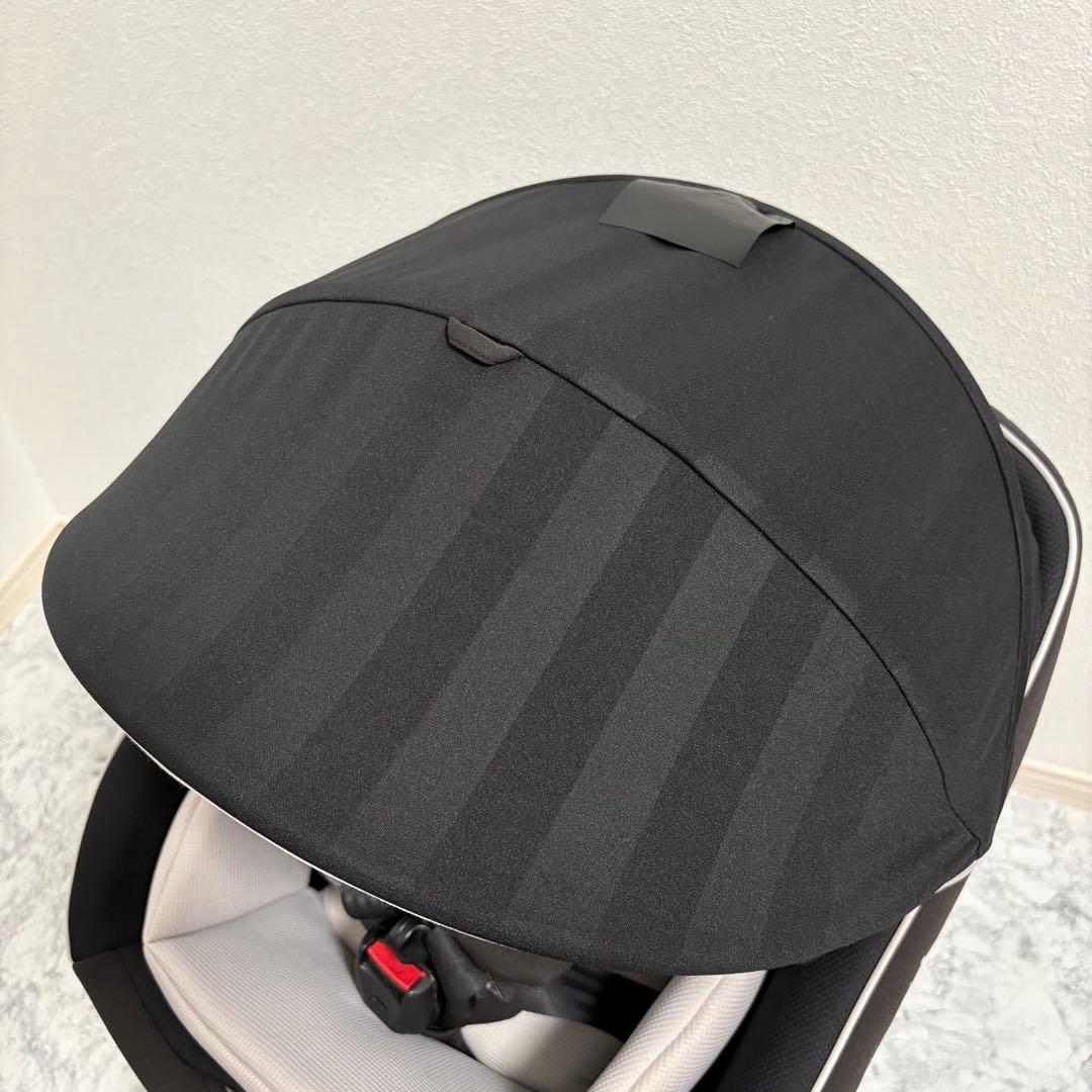 ほぼ新品✨西松屋限定 コンビ クルムーヴスマートisofixエッグショックNeo