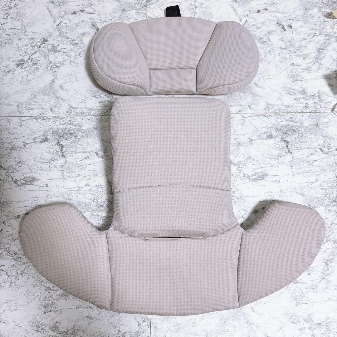 ほぼ新品✨西松屋限定 コンビ クルムーヴスマートisofixエッグショックNeo