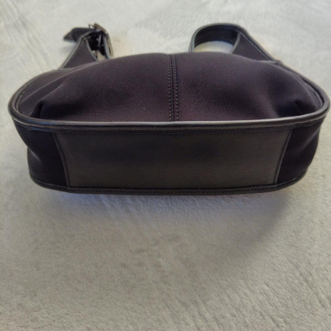 極美品 コーチ ワンショルダーバッグ エルゴ　ロゴプレート　ハーフムーン