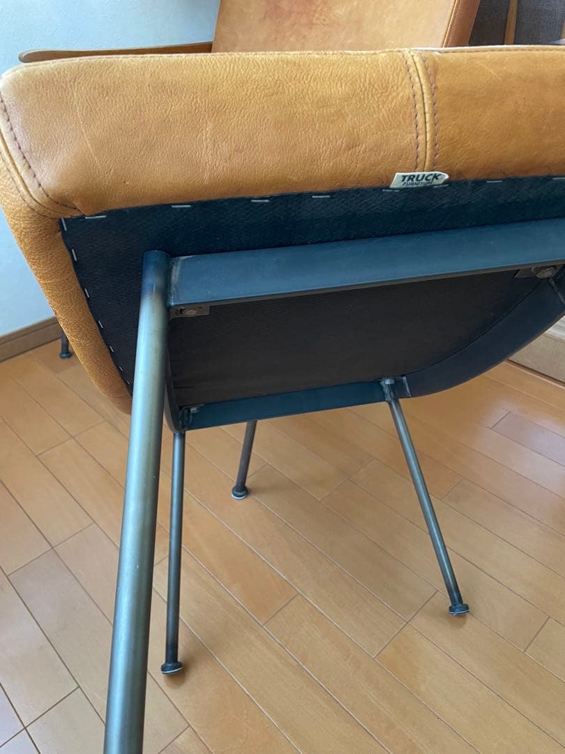 TRUCK トラックファニチャー FURROWED レザー スツール