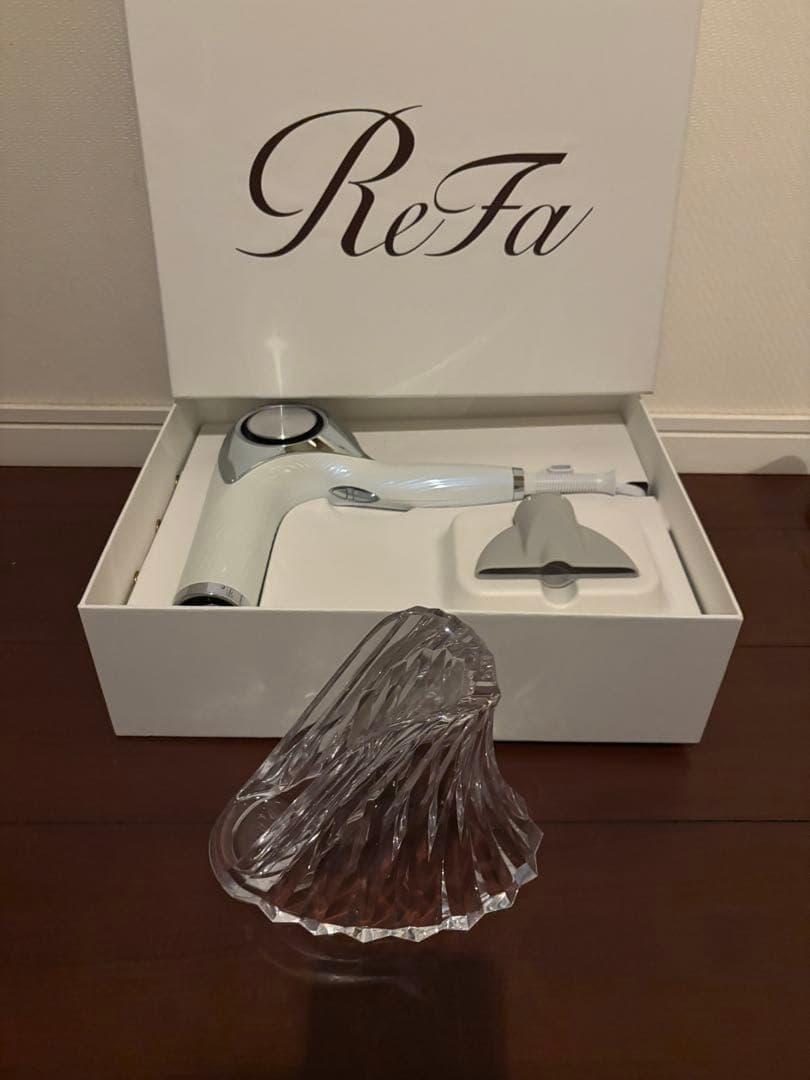 リファ白ドライヤーproプロ　スタンド付き