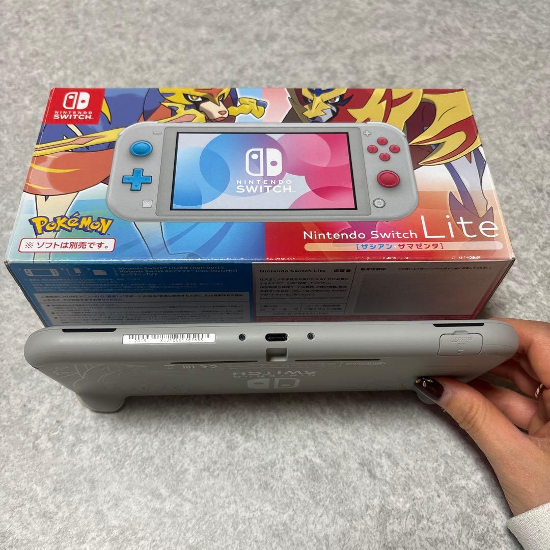 Nintendo Switch Lite ポケモンデザイン