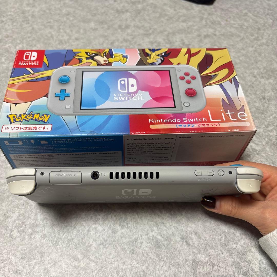 Nintendo Switch Lite ポケモンデザイン