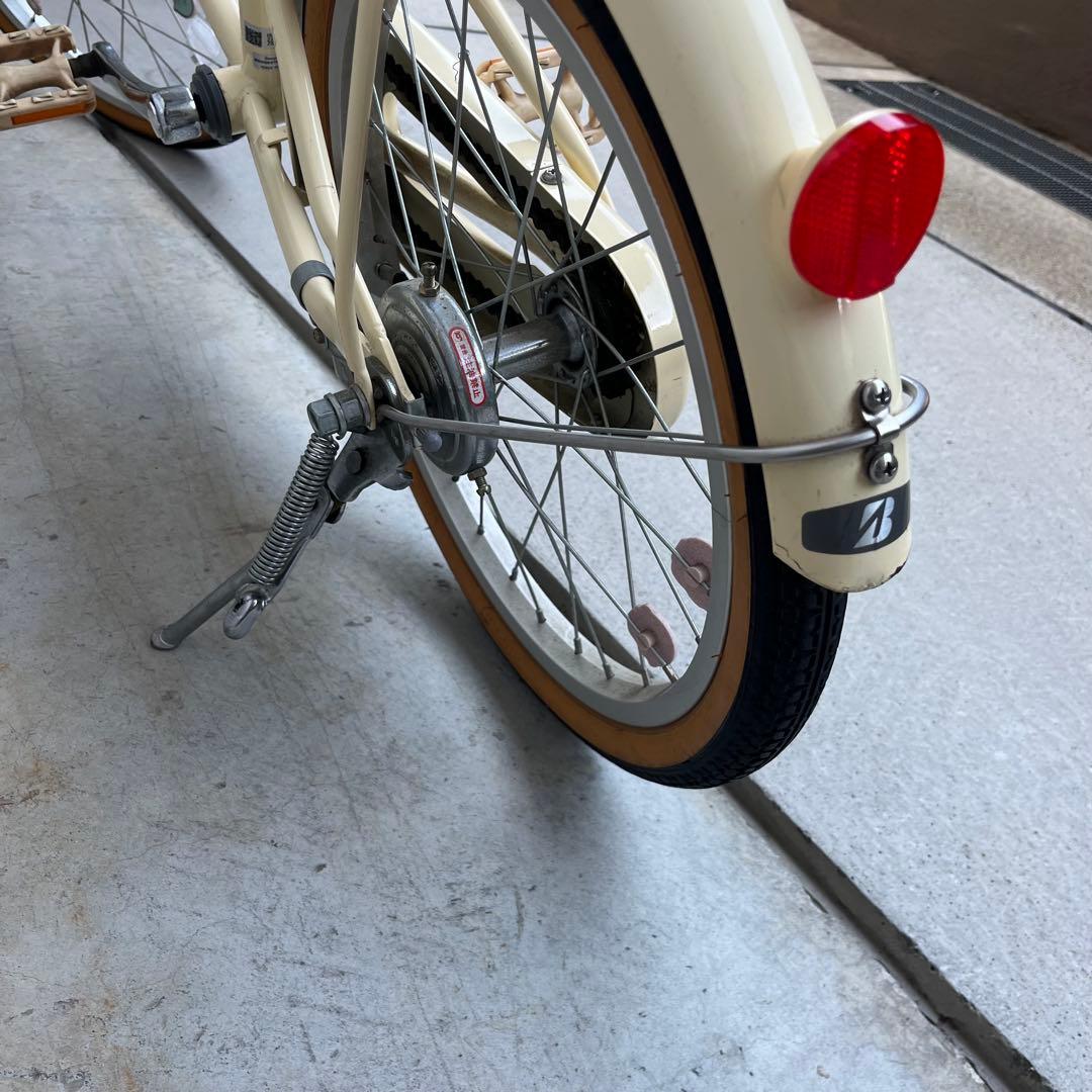 ブリヂストン　ハッチ　18インチ　アイボリー　キッズ向け自転車