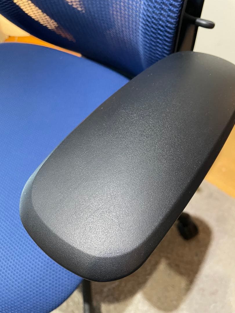 オカムラ　シルフィー（お引き取り限定の商品です）