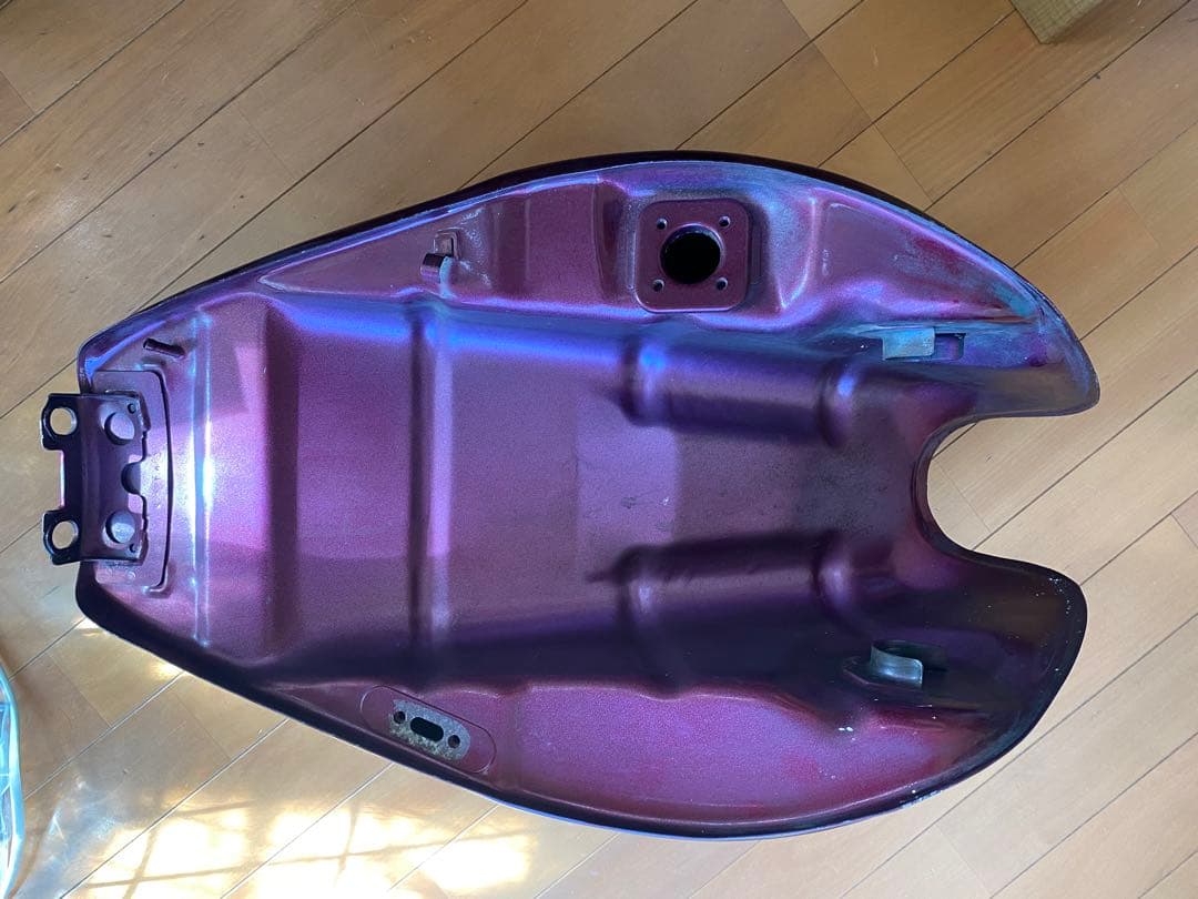 K*S様 KAWASAKI ゼファー400用　ワインレッド バイクタンク