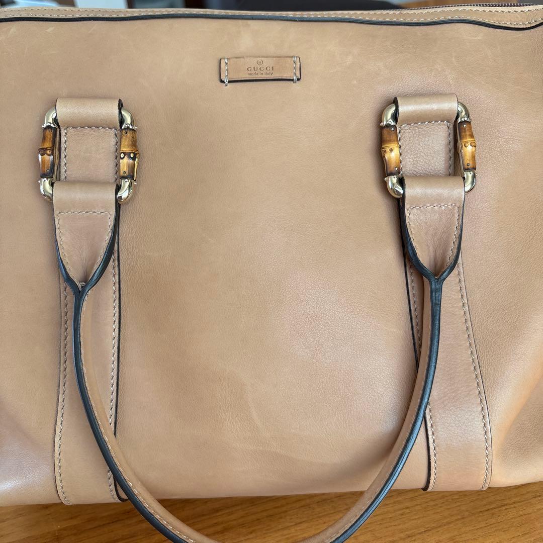GUCCI ベージュ レザー バッグ