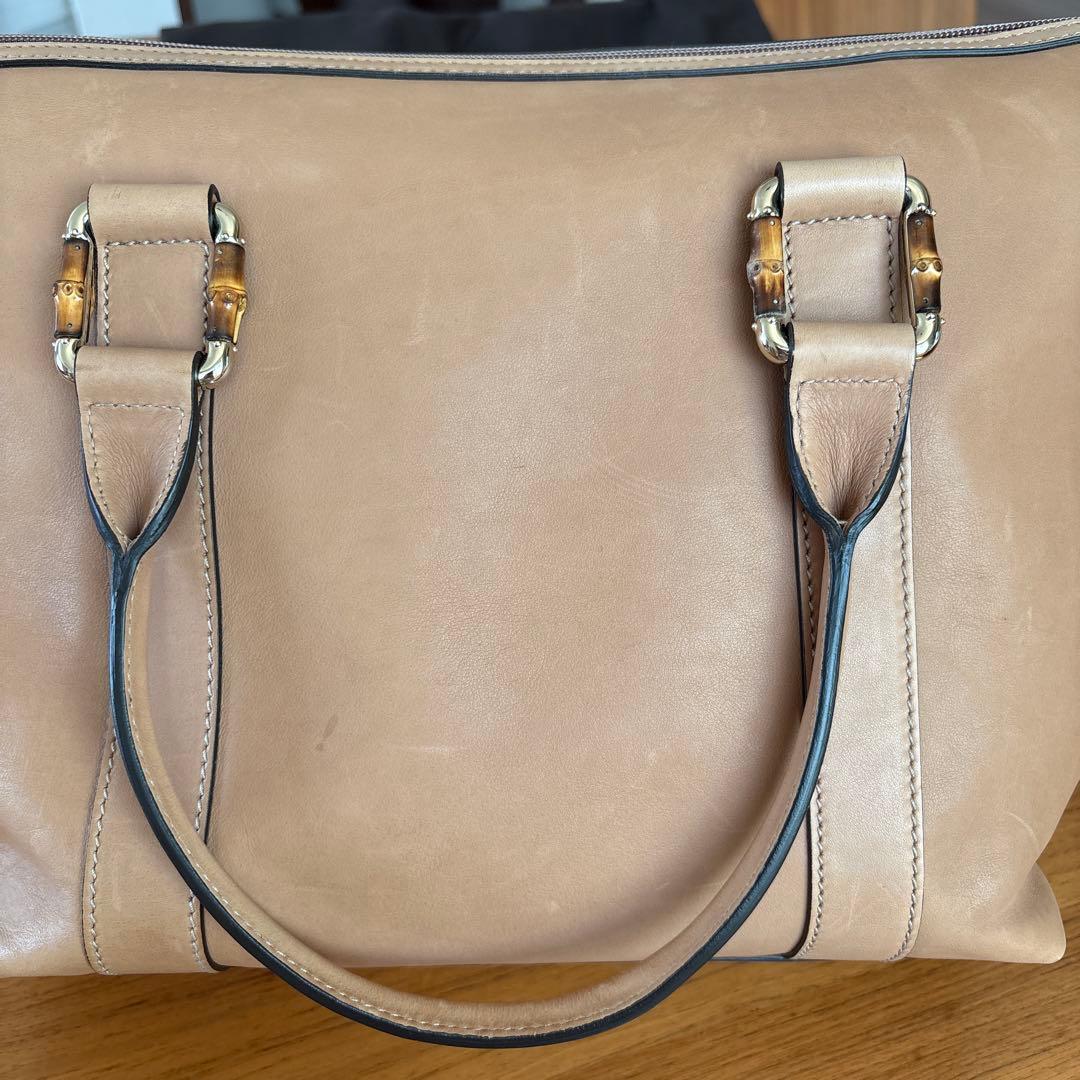 GUCCI ベージュ レザー バッグ