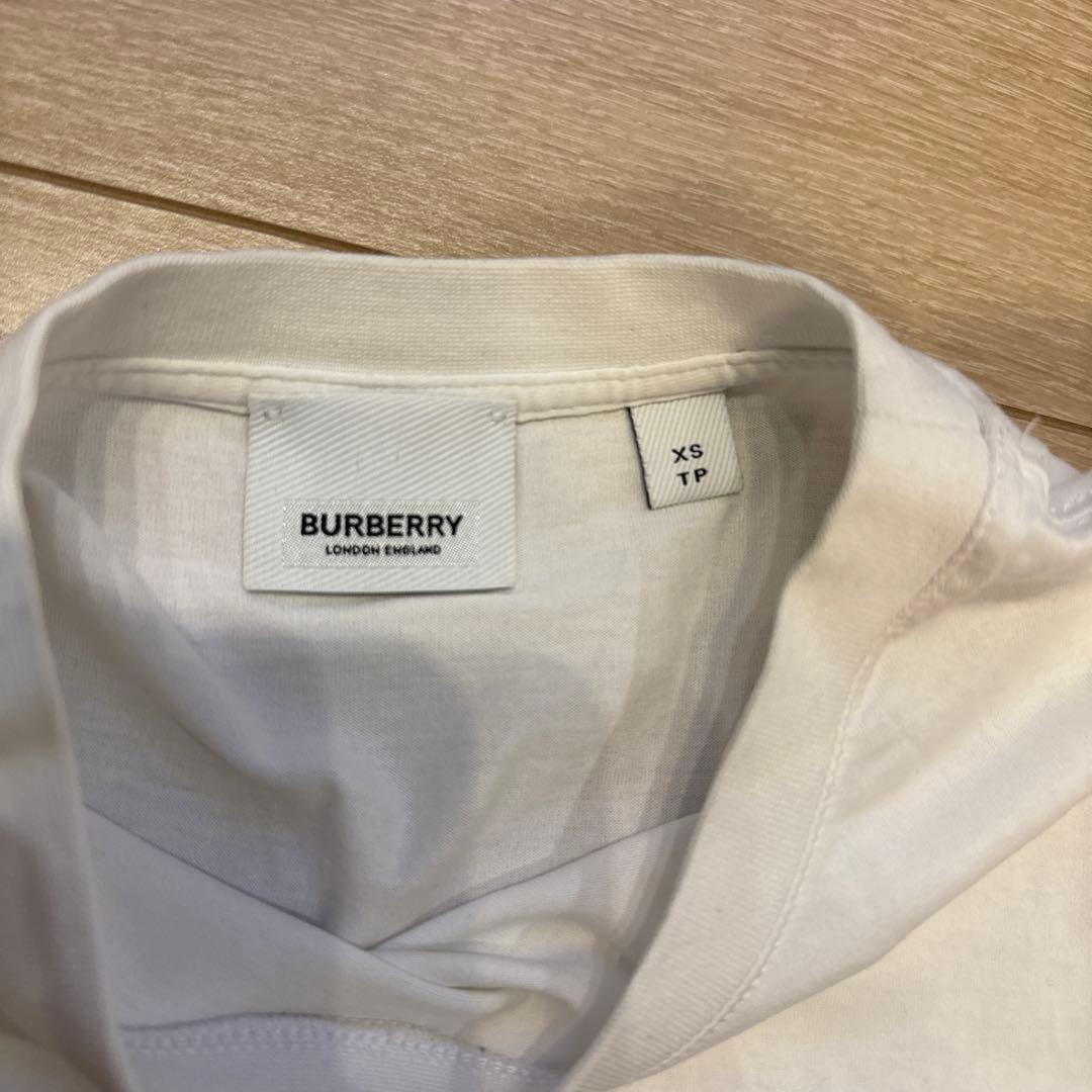 バーバリー　Tシャツ