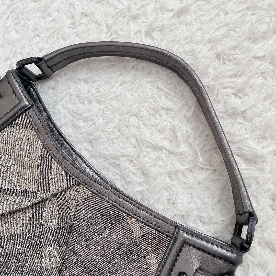 BURBERRY バーバリー　ノバチェック　ワンショルダーバッグ