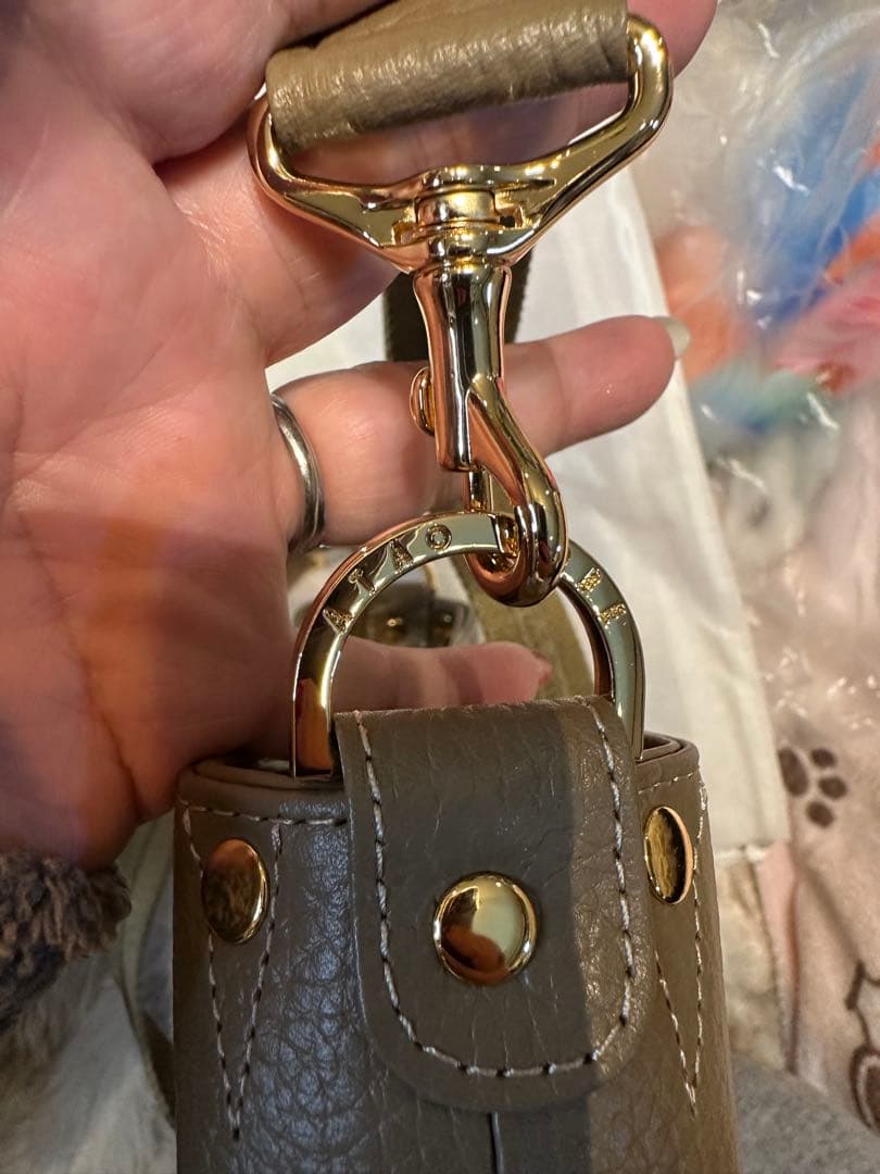 ATAO トープ　レザー ショルダーバッグ