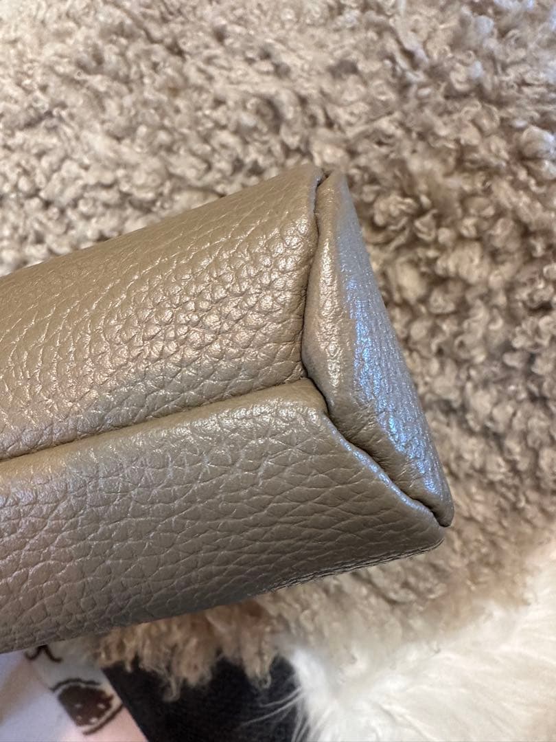 ATAO トープ　レザー ショルダーバッグ