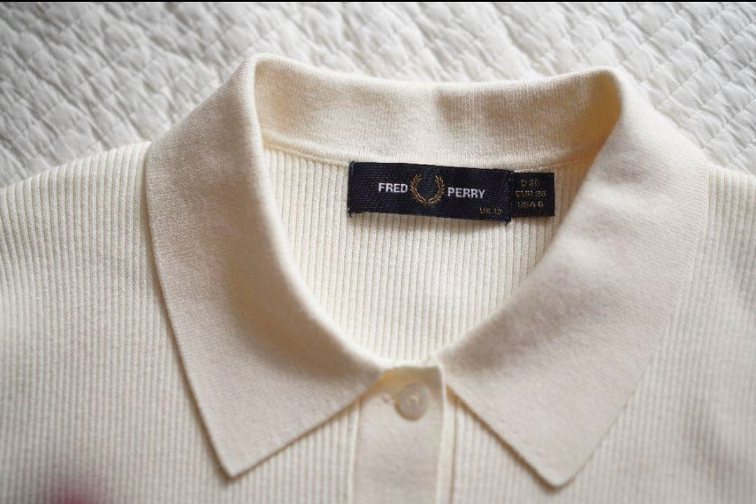 【着用2回】FRED PERRY アイボリー リブ編み 長袖ニットポロシャツ