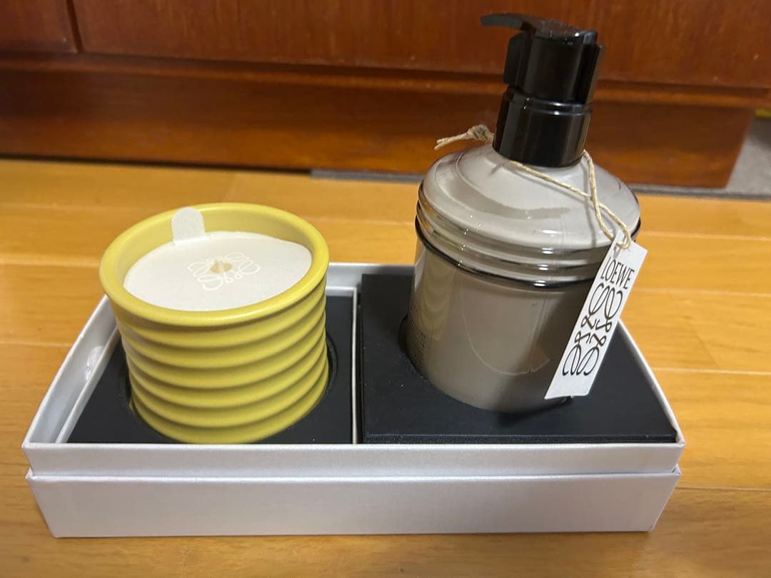 eyeロエベ　ボディローション　キャンドル　セット