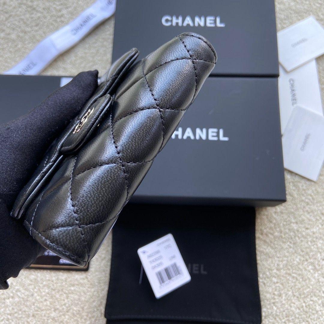 大人気 三つ折り財布