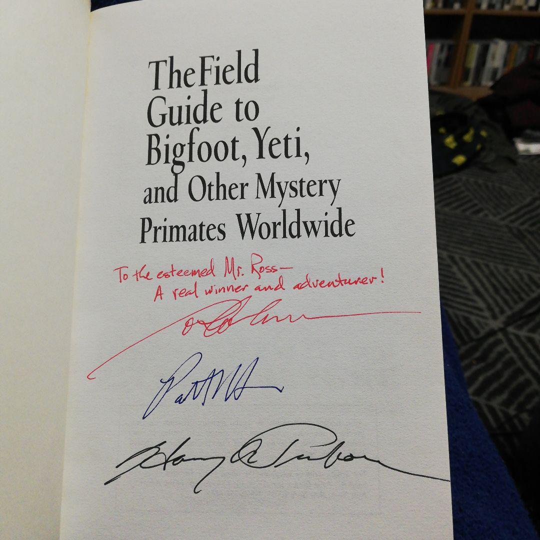 洋書 Field Guide to Bigfoot/Coleman (Signed)