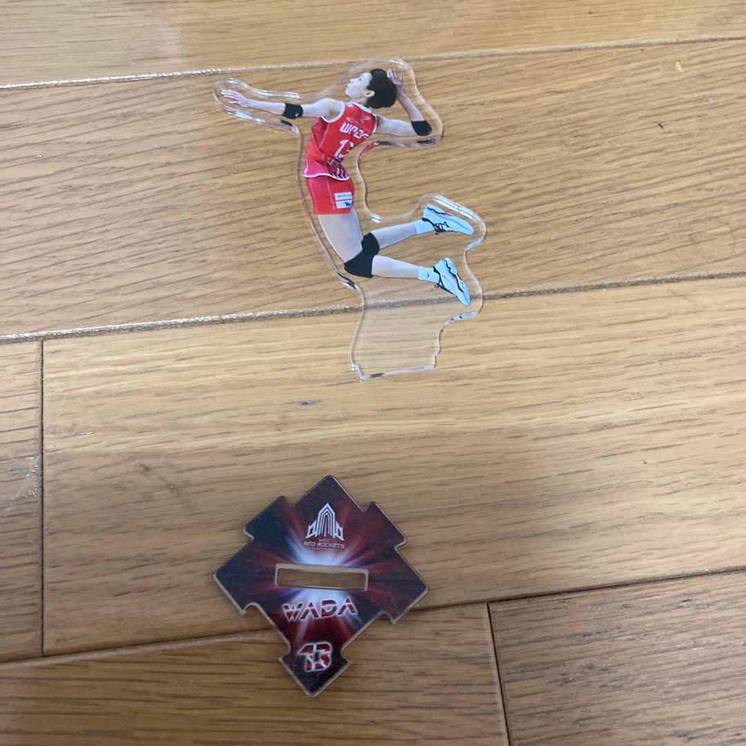 和田由紀子選手ユニフォームとアクリルスタンド