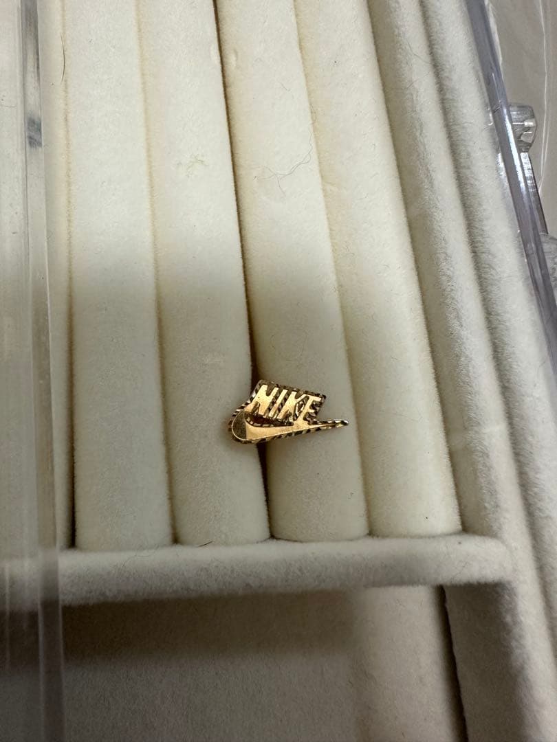 NIKE Supreme 片耳用ピアス ゴールド 14K