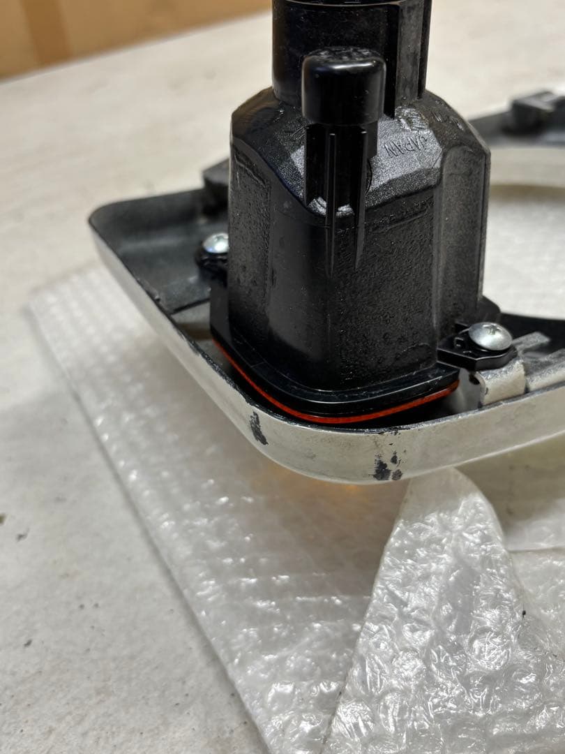 DAMD APIOヴィンテージアイアングリル　白塗装