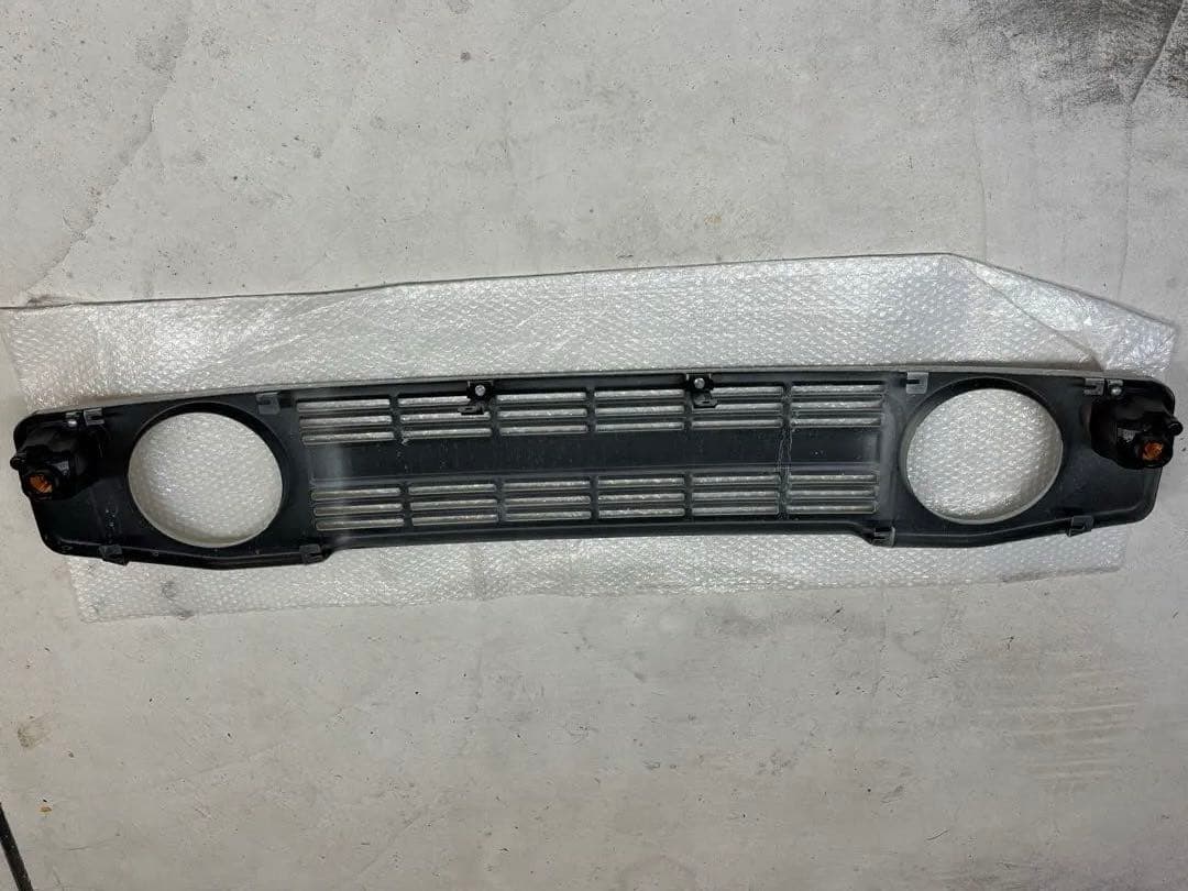 DAMD APIOヴィンテージアイアングリル　白塗装