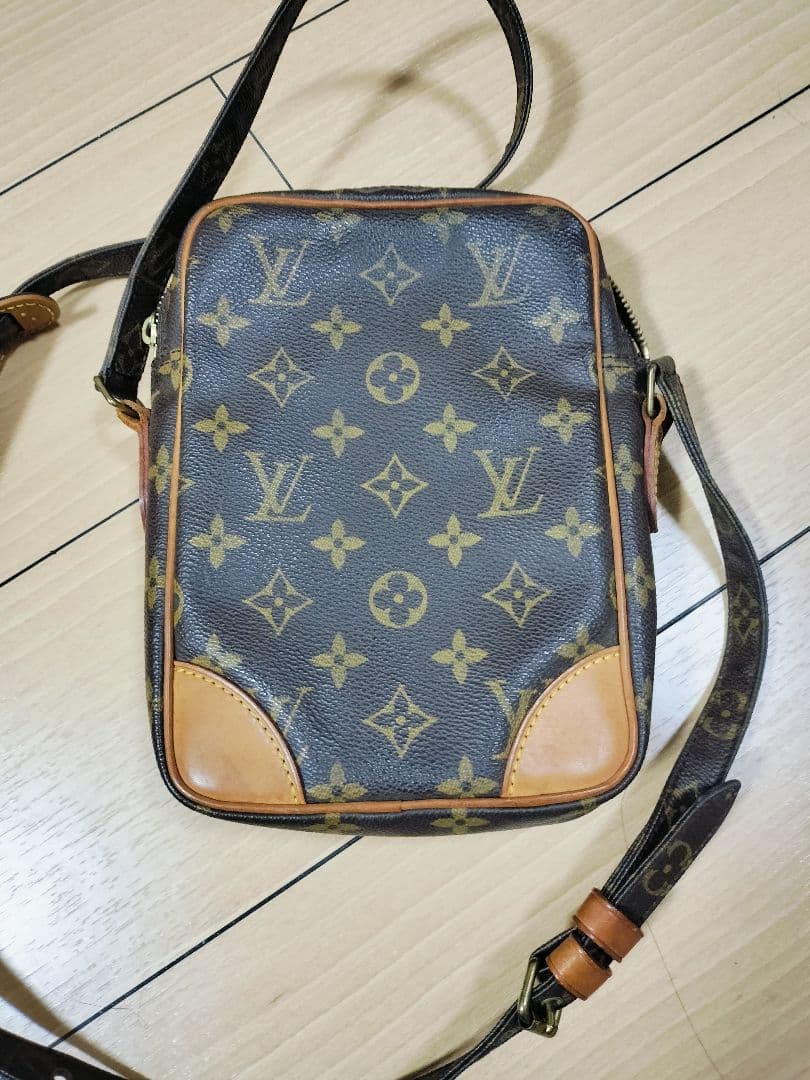 ルイヴィトン　LOUISVUITTON ダヌーブ　ルイ・ヴィトン