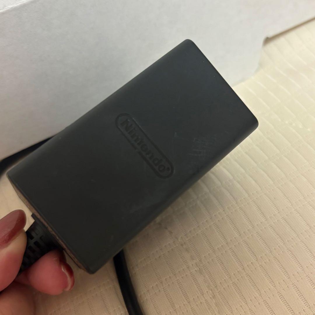 任天堂Switch right スイッチライト　コーラルピンク箱付き