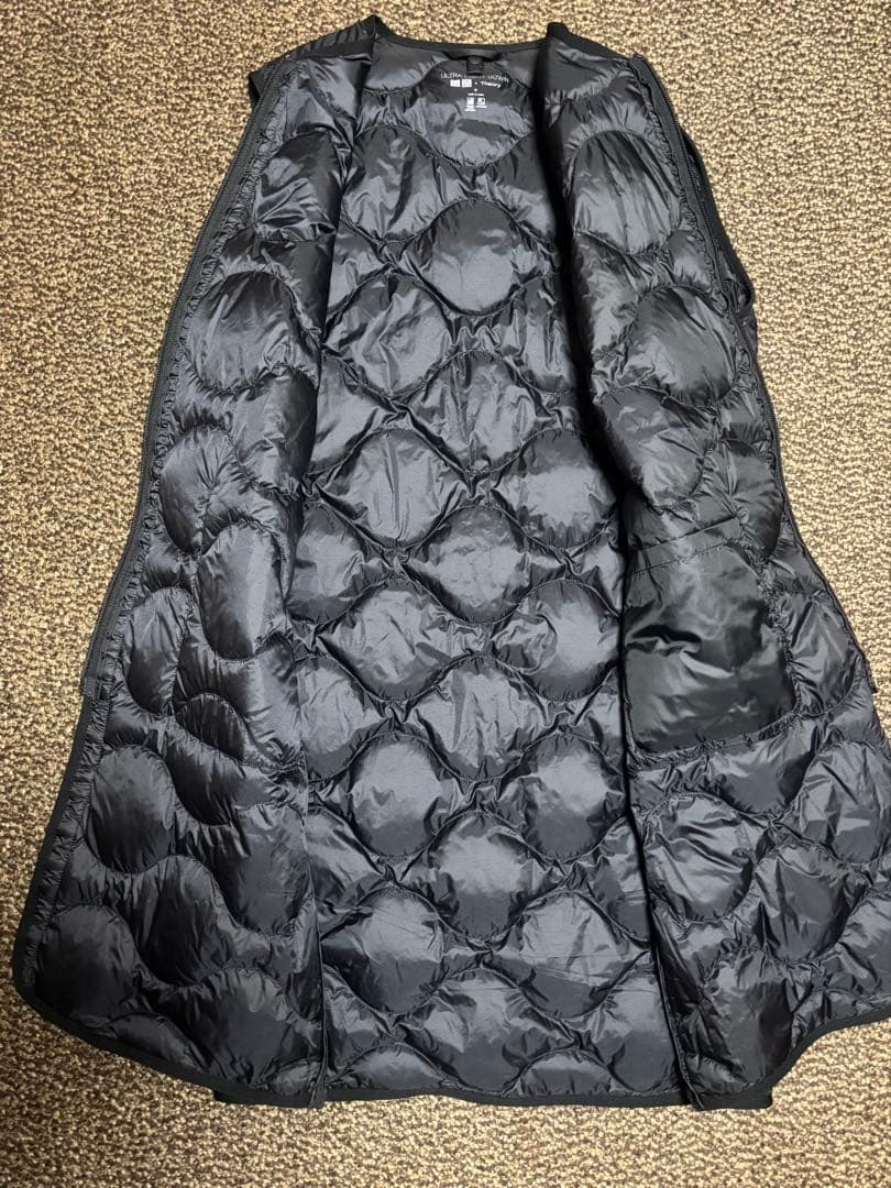 ユニクロ×セオリー　ダウンロングベスト