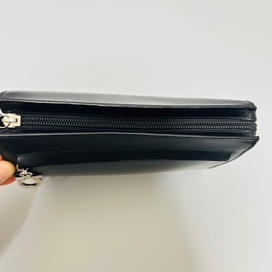 Ferragamoフェラガモ ガンチーニ レザー　ショルダーバッグクラッチバッグ