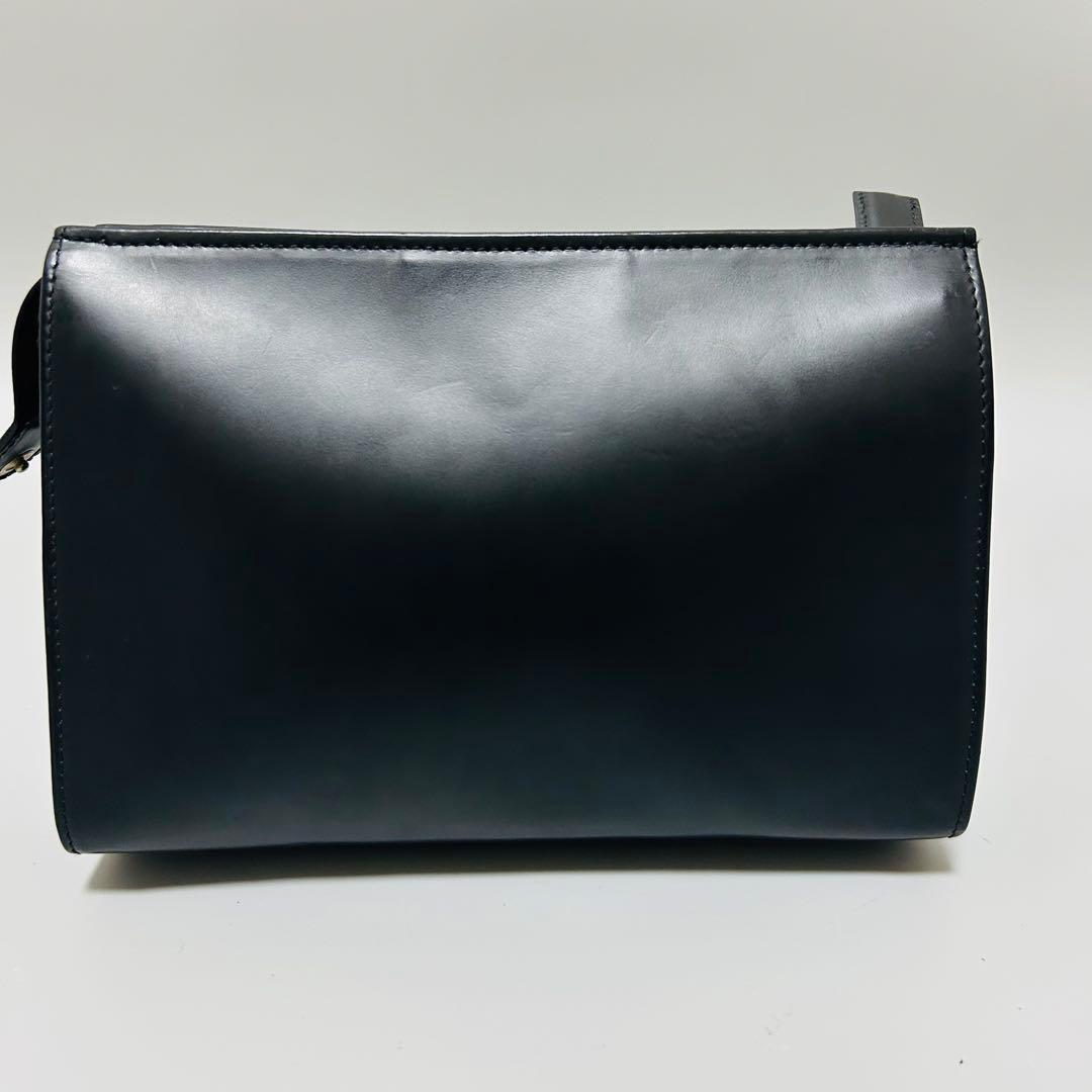 Ferragamoフェラガモ ガンチーニ レザー　ショルダーバッグクラッチバッグ