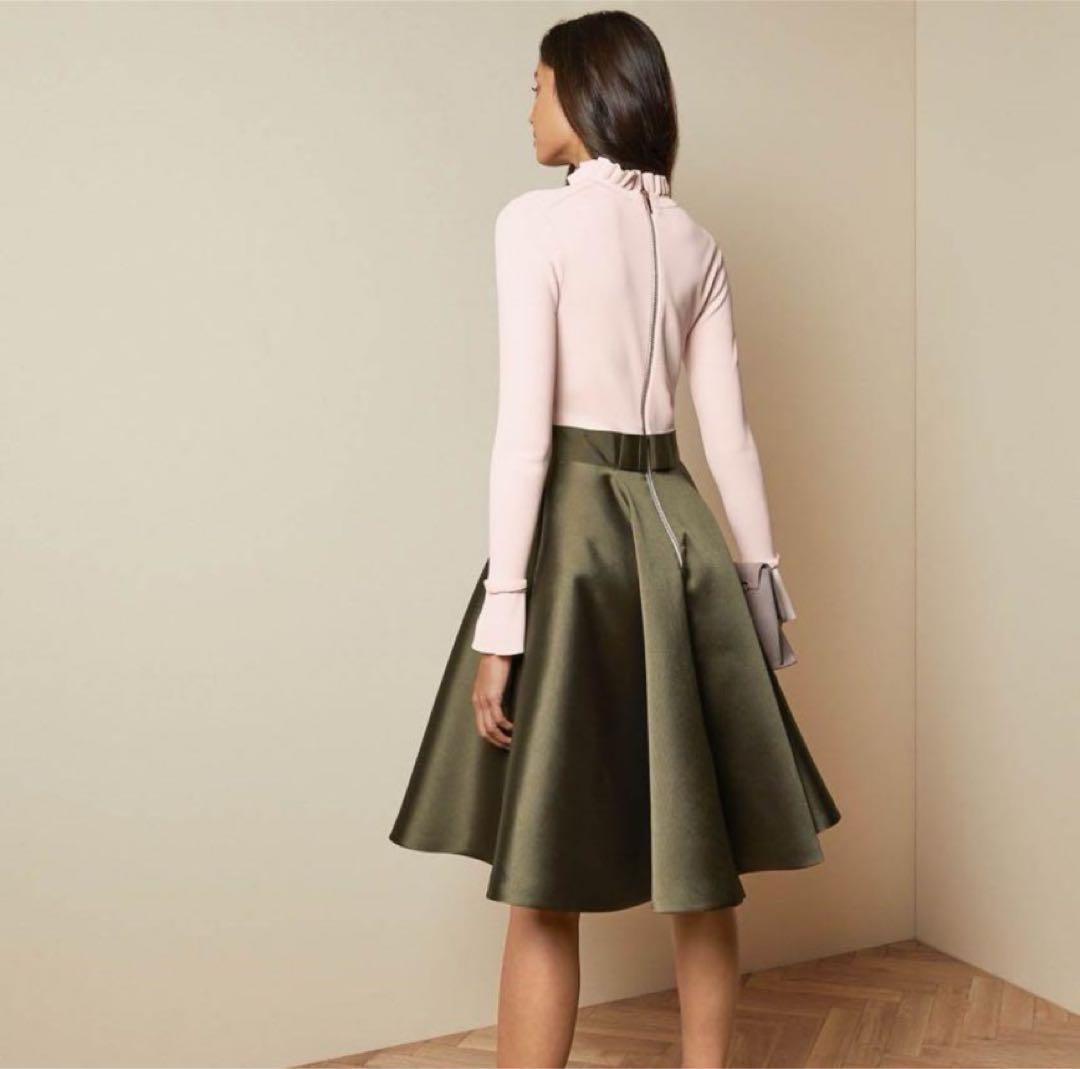 Ted bakerフリルネックワンピース