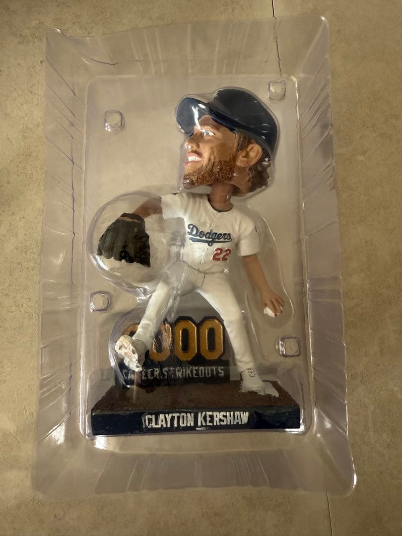 tsushiさま【即日発送】クレイトン・カーショー ボブルヘッド 3000奪三振