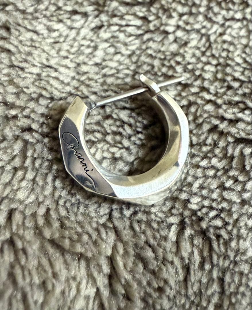 GARNI シルバー フープピアス 左耳用　専用ポーチ付き