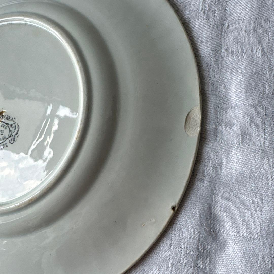 フランスアンティーク　クレイユモントロー　レリーフ皿　デザートプレート　平皿