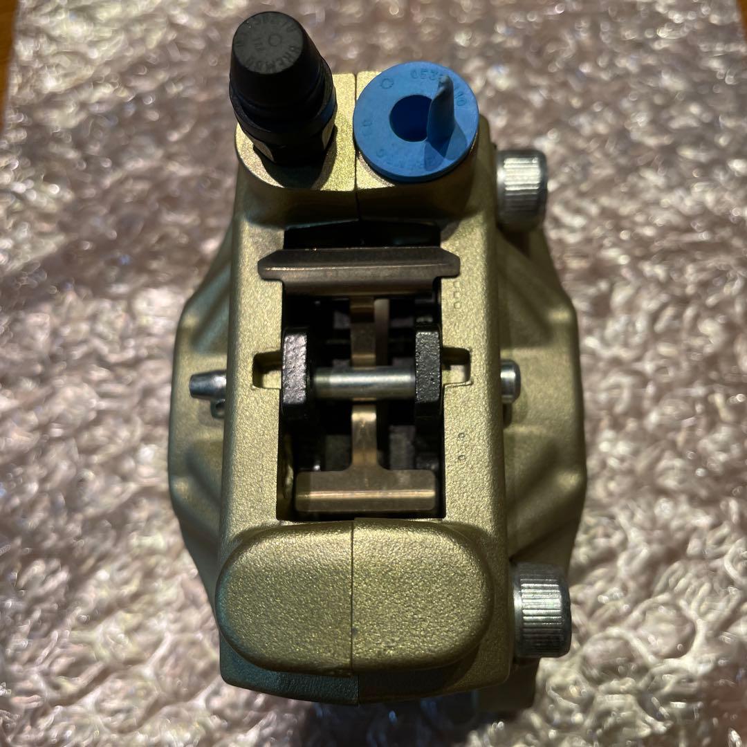 brembo カニ キャリパー ゴールド