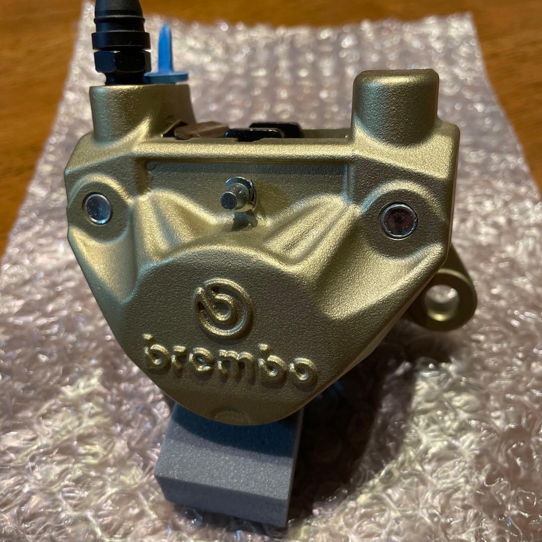 brembo カニ キャリパー ゴールド