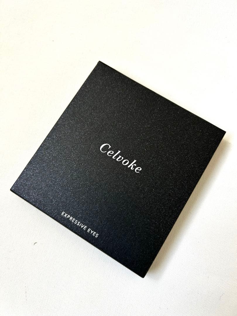 セルヴォーク　エクスプレッシヴアイズ　アイシャドウパレット　EX01 テラコッタ