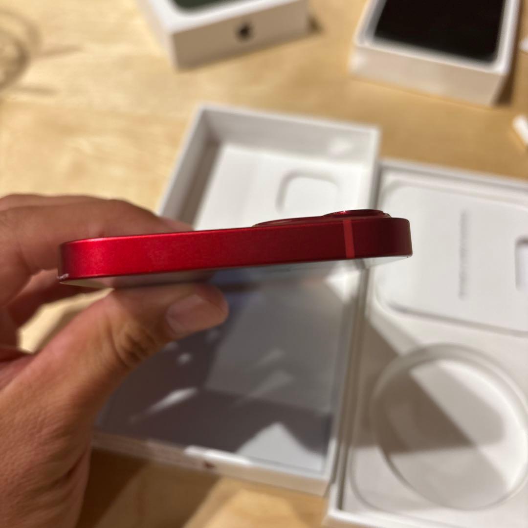Apple iPhone 13 (PRODUCT(RED)) 本体