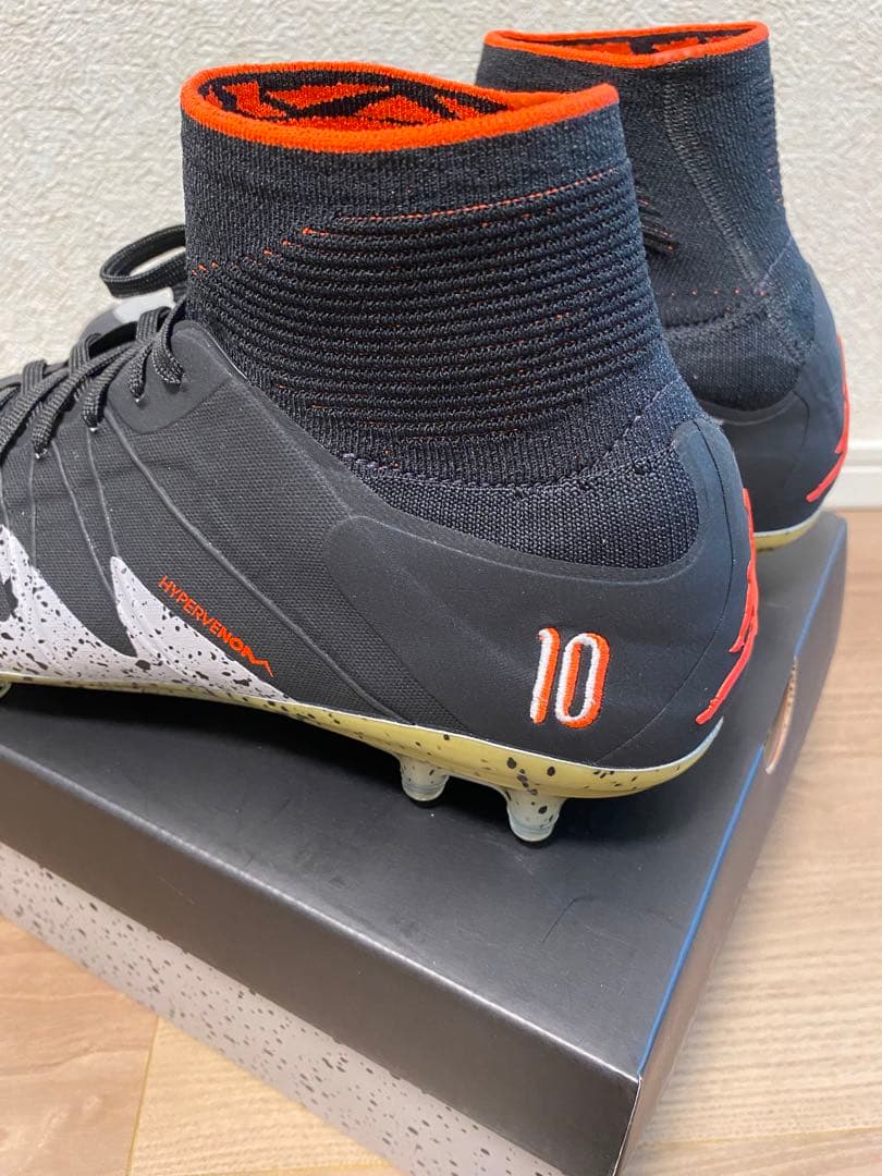 d*9様 新品未使用✨NIKE ハイパーヴェノム ファントムⅡ NJR FG N