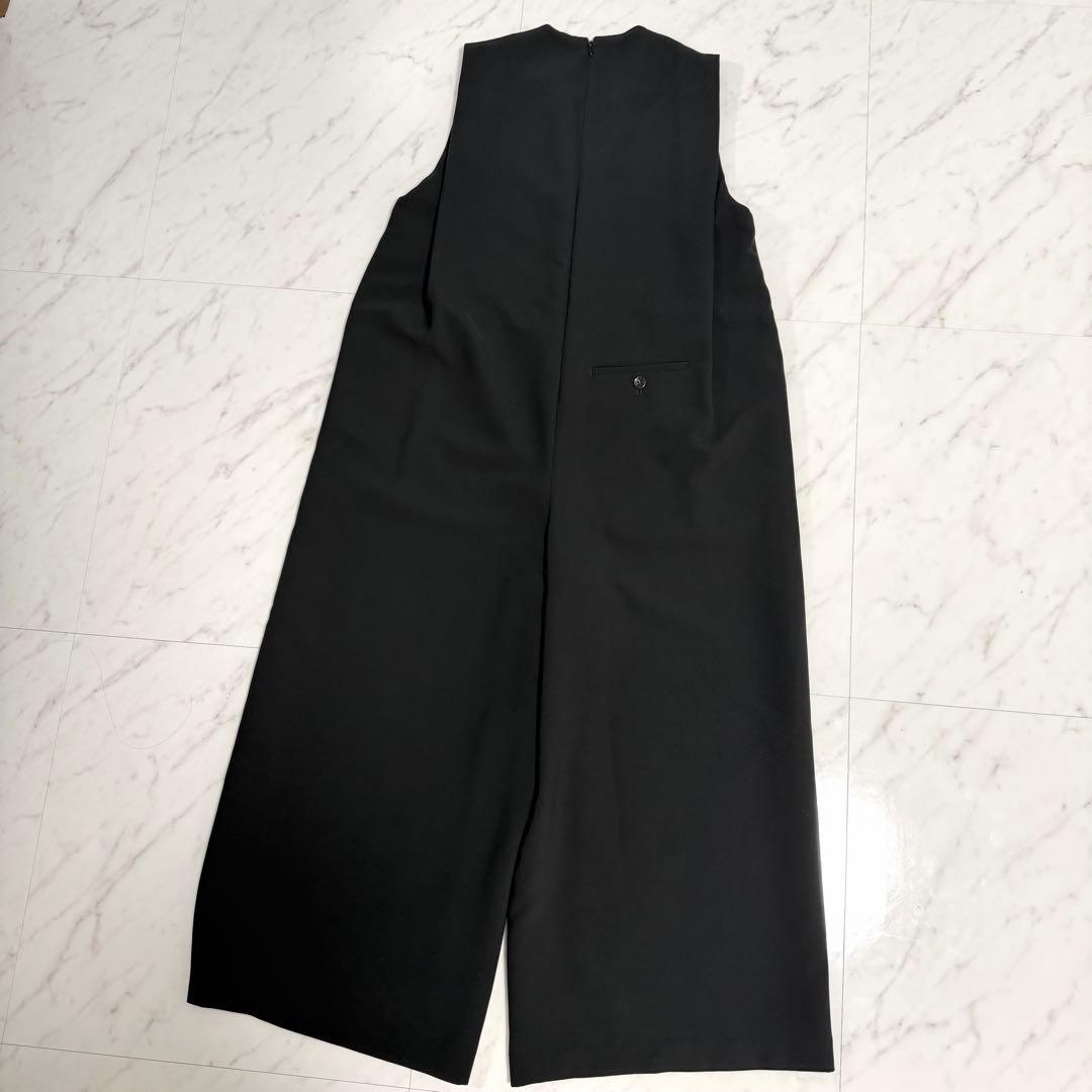 【未使用品】完売品✨️アルアバイル ダブルクロス Vネック オールインワン 黒