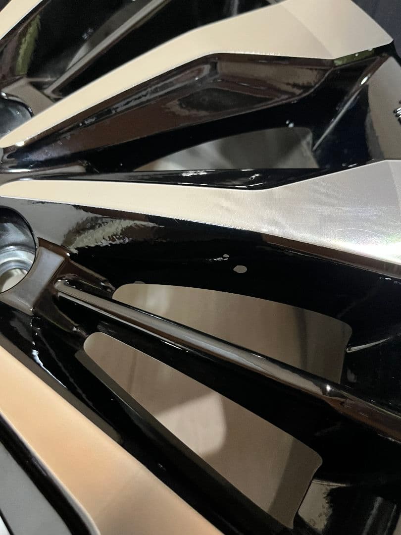 ①ホンダWRV新車外しホイールナットホキャップ付純正17インチホイール２本