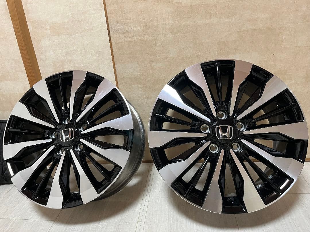 ①ホンダWRV新車外しホイールナットホキャップ付純正17インチホイール２本