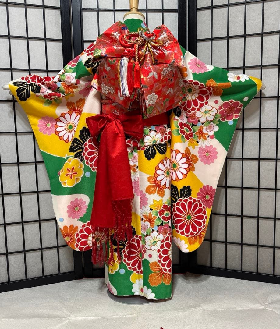 七五三　着物セット　7歳　緑色　黄色　大輪柄　華やか　ポップ