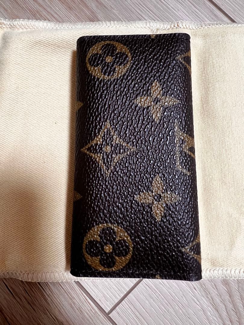 モノグラム　キーホルダー　新品