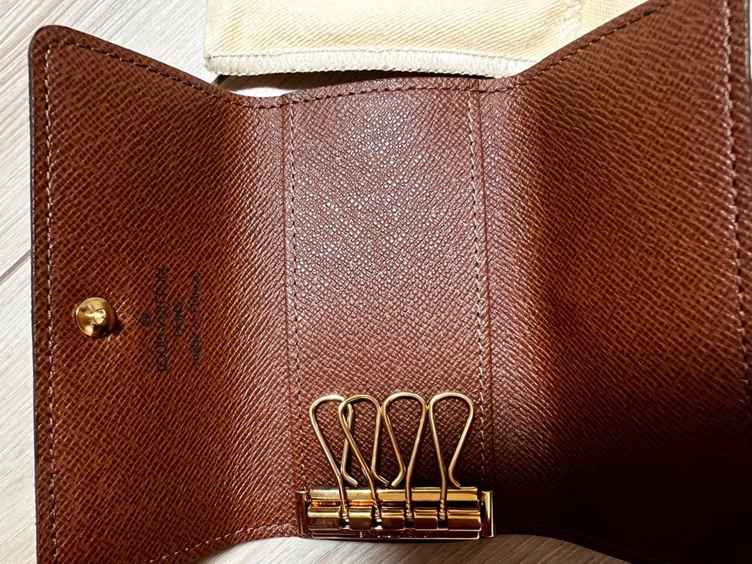 モノグラム　キーホルダー　新品