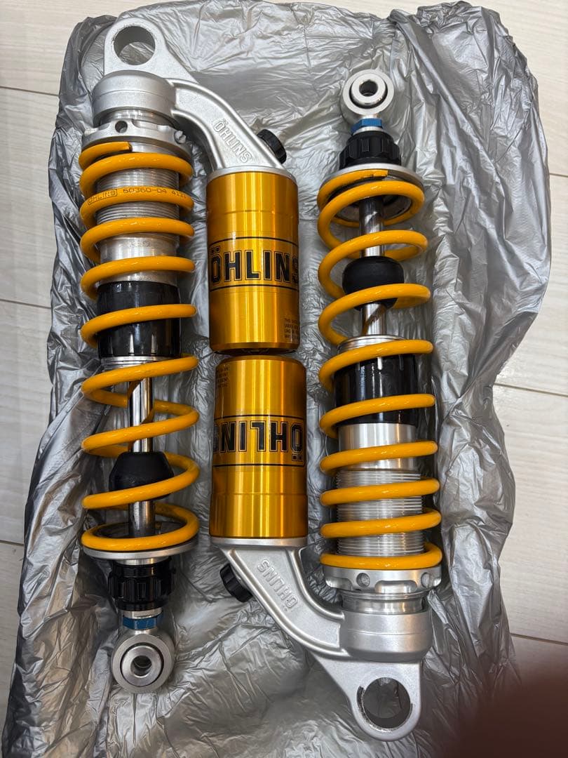 CB400SF/SB オーリンズ リアサスペンション レジェンド・ツイン