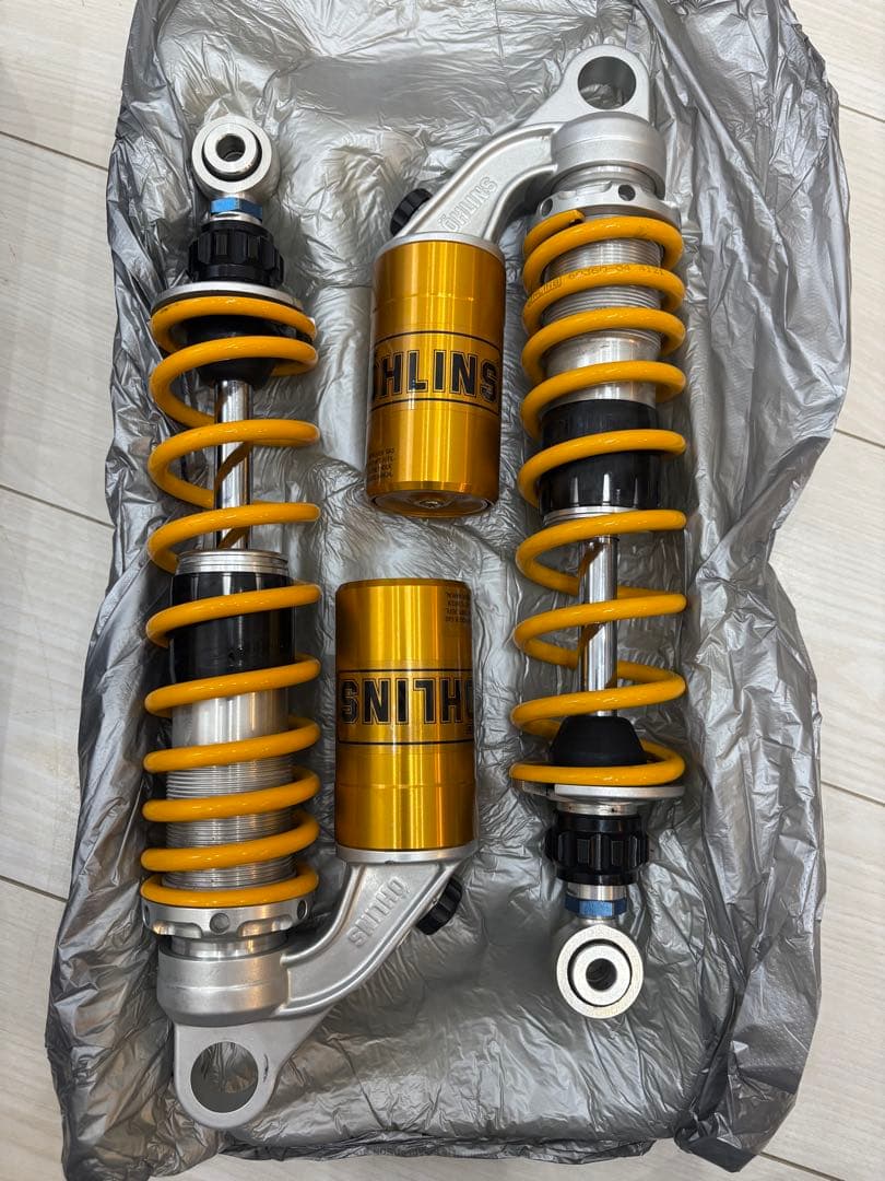 CB400SF/SB オーリンズ リアサスペンション レジェンド・ツイン