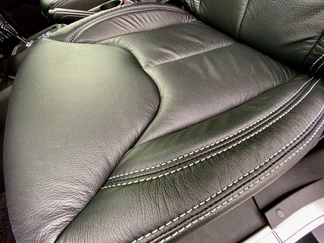 処分特価！！　JKジープラングラーアンリミテッド　本革シート張替えキット