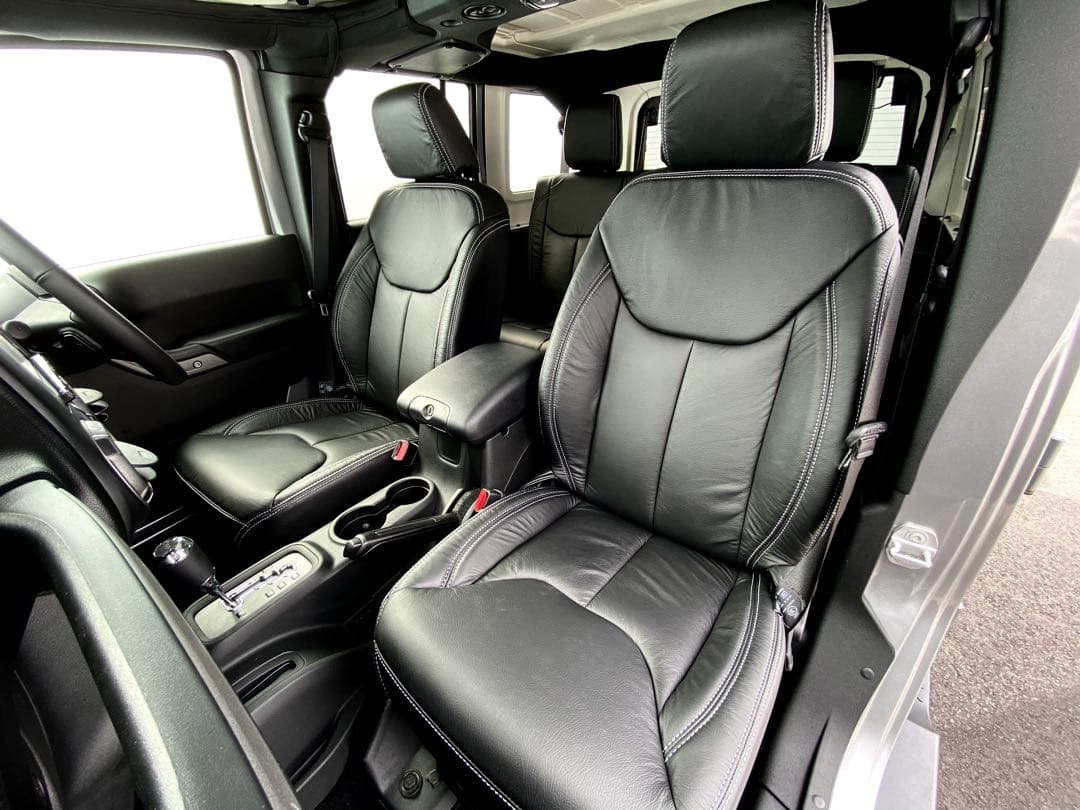 処分特価！！　JKジープラングラーアンリミテッド　本革シート張替えキット