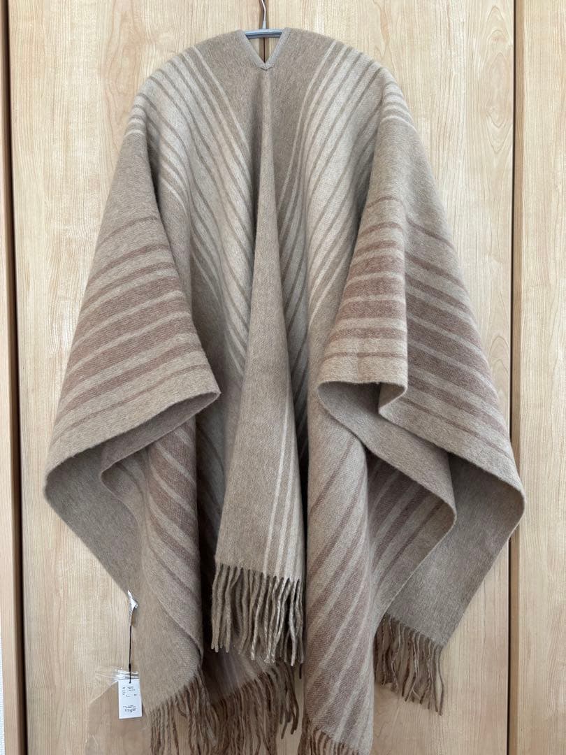 ぽぽ【新品未使用・タグ付】TICCAウールストライプストールポンチョ