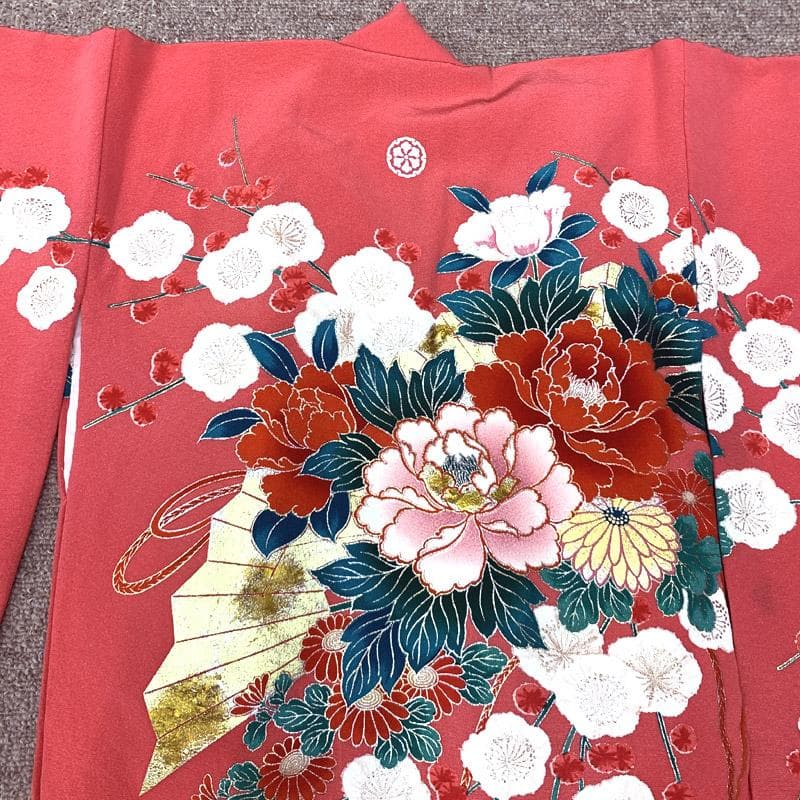 509ag38■七五三 三歳 女児 着物&被布&長襦袢 金彩 牡丹 扇■良好